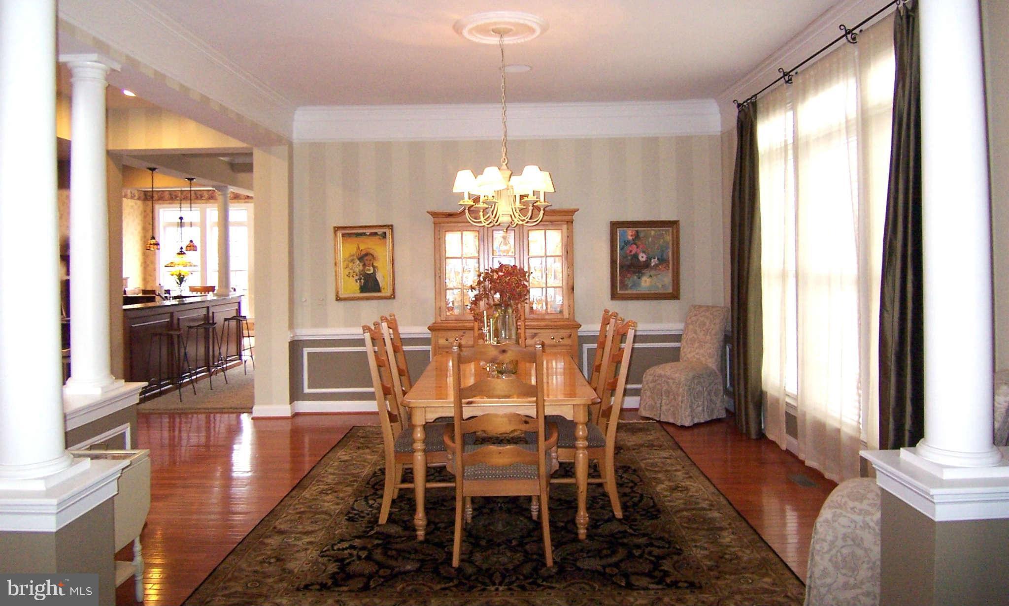 19123 Stream Crossing Court Leesburg, VA 20176 - Photo 7 of 30 Dining Room elegance