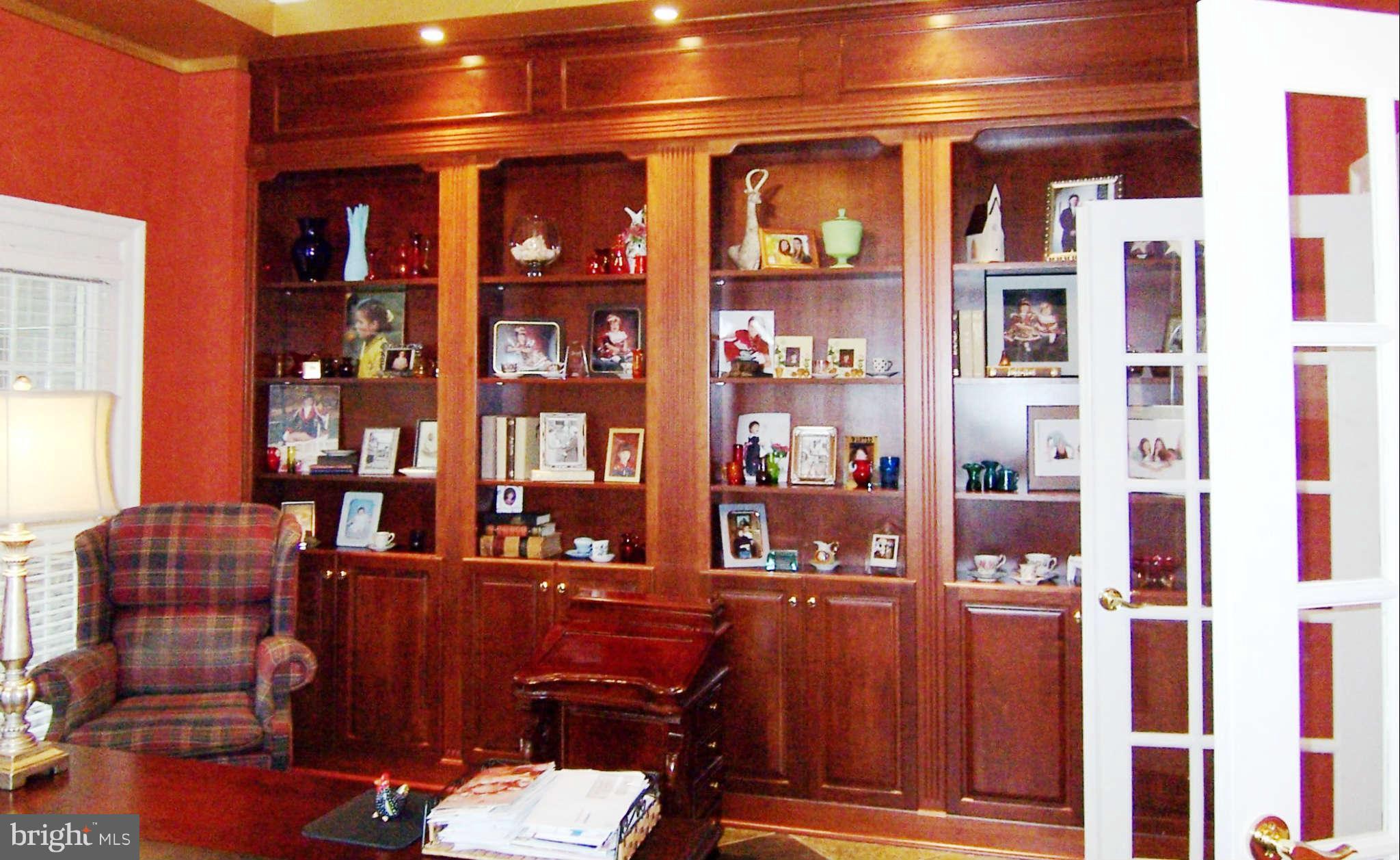 19123 Stream Crossing Court Leesburg, VA 20176 - Photo 8 of 30 Bookcases in study