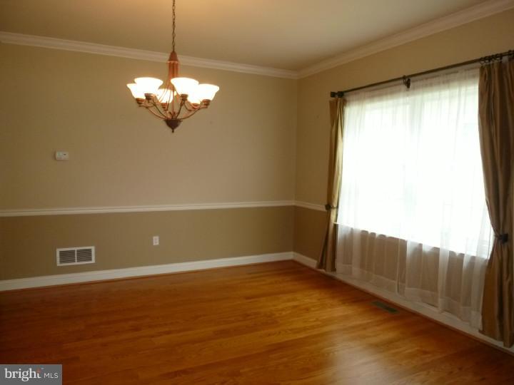 32 Mill Road Havertown, PA 19083 - Photo 4 of 24 Dining Room