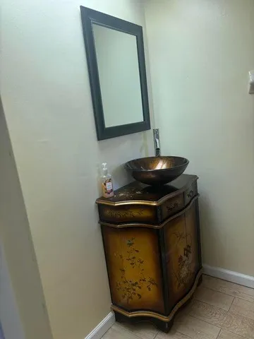 $3,900 | 650 Toxaway Drive, West Palm Beach, FL 33413