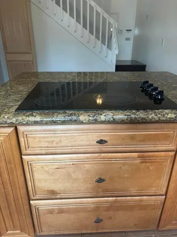 $3,900 | 650 Toxaway Drive, West Palm Beach, FL 33413