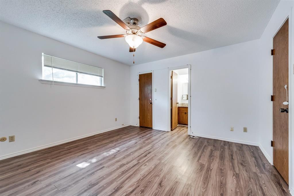 3217 Ridgeview Lane Irving, TX 75062 - Photo 12 of 19