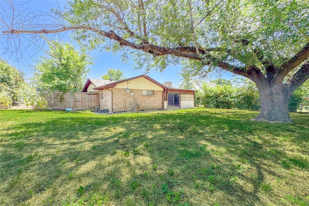 3217 Ridgeview Lane Irving, TX 75062 - Photo 18 of 19