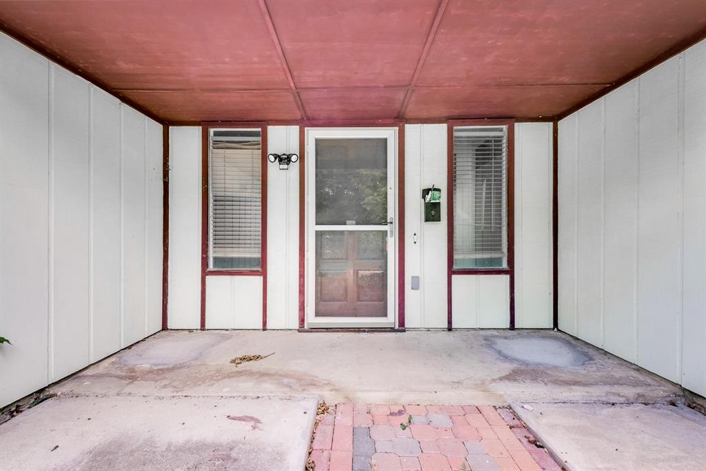 3217 Ridgeview Lane Irving, TX 75062 - Photo 3 of 19