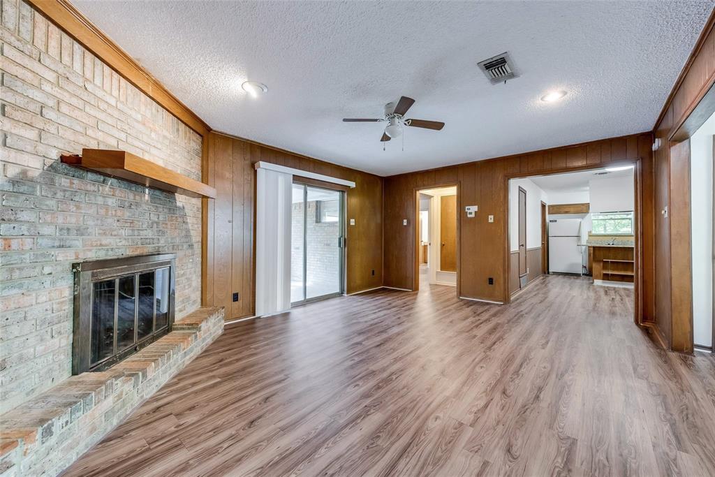 3217 Ridgeview Lane Irving, TX 75062 - Photo 6 of 19