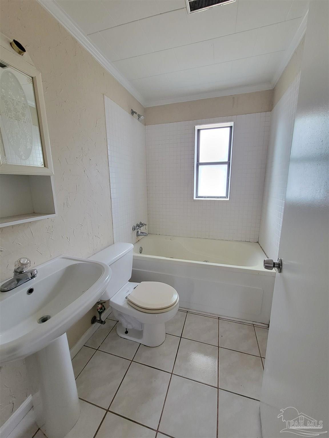 415 Rhoda Street Pensacola, FL 32503 - Photo 8 of 11