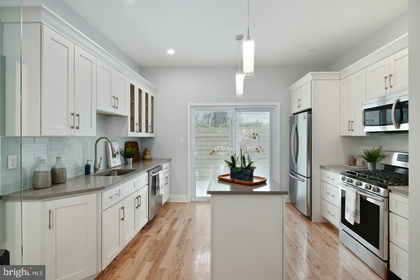 2048 Gerritt Street Philadelphia, PA 19146 - Photo 16 of 57