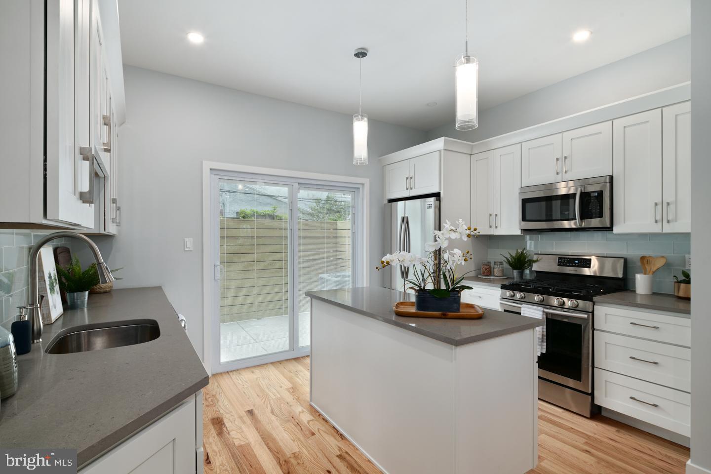 2048 Gerritt Street Philadelphia, PA 19146 - Photo 17 of 57