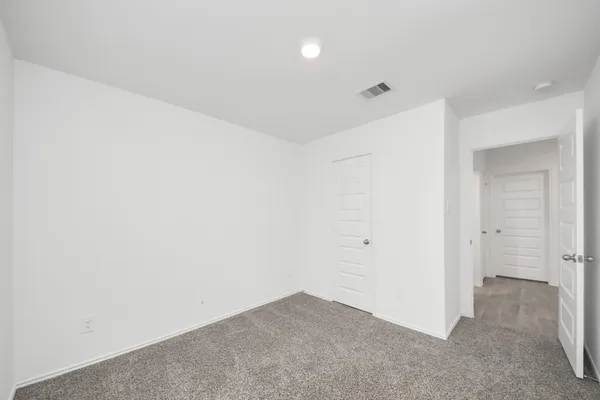 $2,300 | 1310 Bison View Lane, Sealy, TX 77474