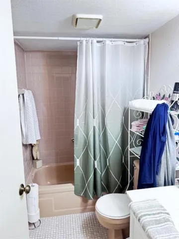 $139,900 | 7320 Lake Cir Drive, Unit 407, Margate, FL 33063