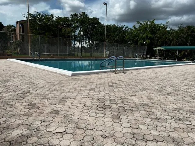 $139,900 | 7320 Lake Cir Drive, Unit 407, Margate, FL 33063