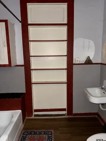 $1,100 | 707 Johnson Street, Palestine, TX 75801