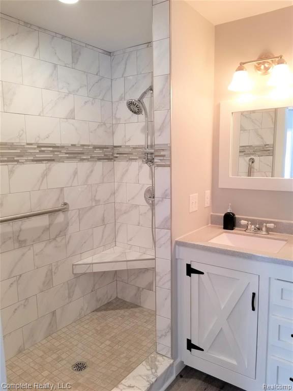 4447 East Carpenter Road Flint, MI 48506 - Photo 17 of 48