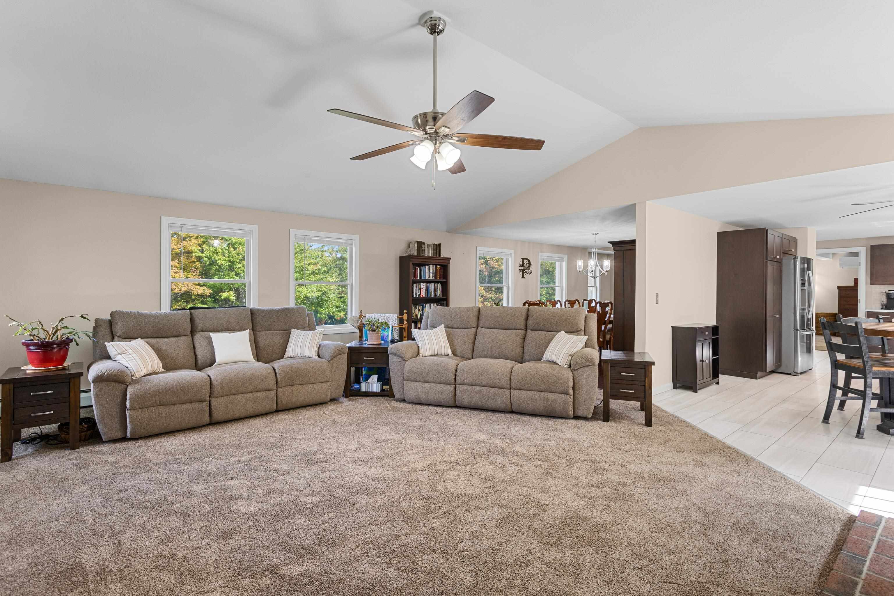 662 Highway 129 Loudon, NH 03307 - Photo 9 of 36