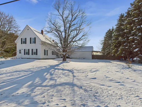 $309,900 | 1616 Main Street, Mapleton, ME 04757
