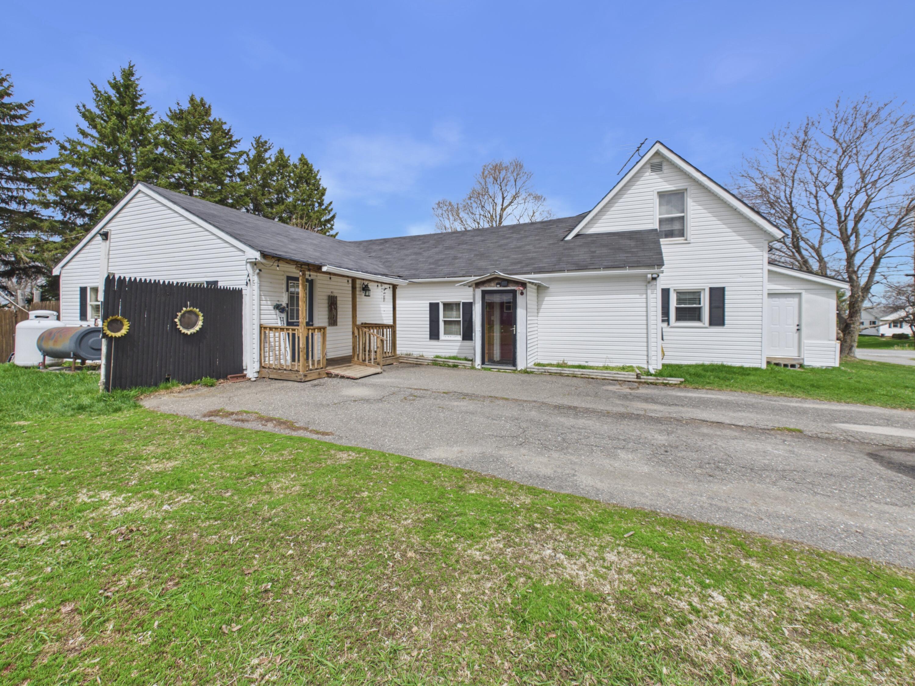 1616 Main Street Mapleton, ME 04757 - Photo 3 of 62 CAM06356G6-PR0015-STILL013