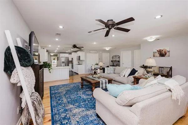 $325,000 | 1900 10th Street, Brownwood, TX 76801
