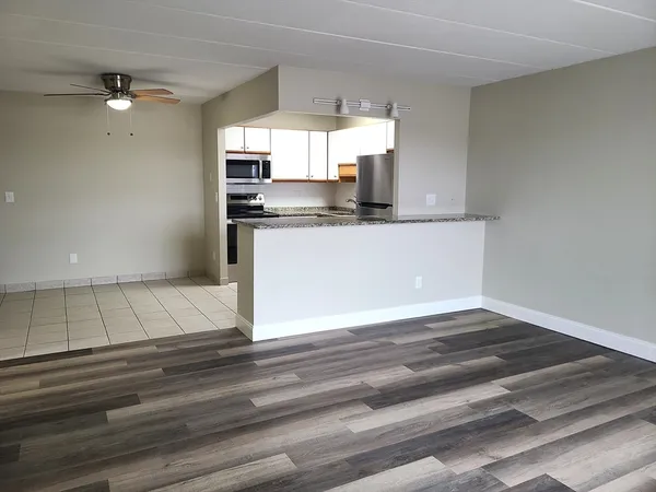 $2,100 | 576 Washington Street, Unit 405, Weymouth, MA 02188
