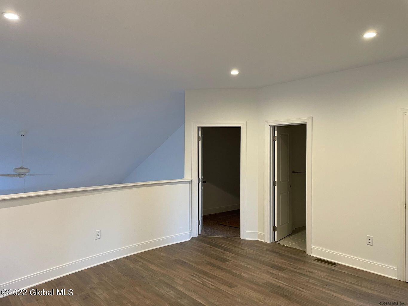 9 Cambridge Way Colonie, NY 12110 - Photo 12 of 15 20211118100543560390000000-o