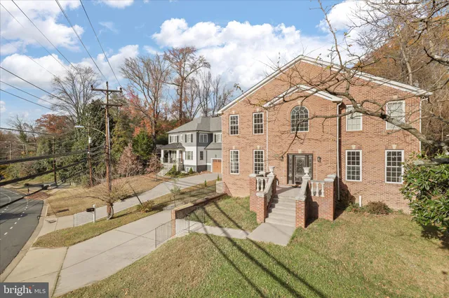 $1,850,000 | 2659 Military Road, Arlington, VA 22207