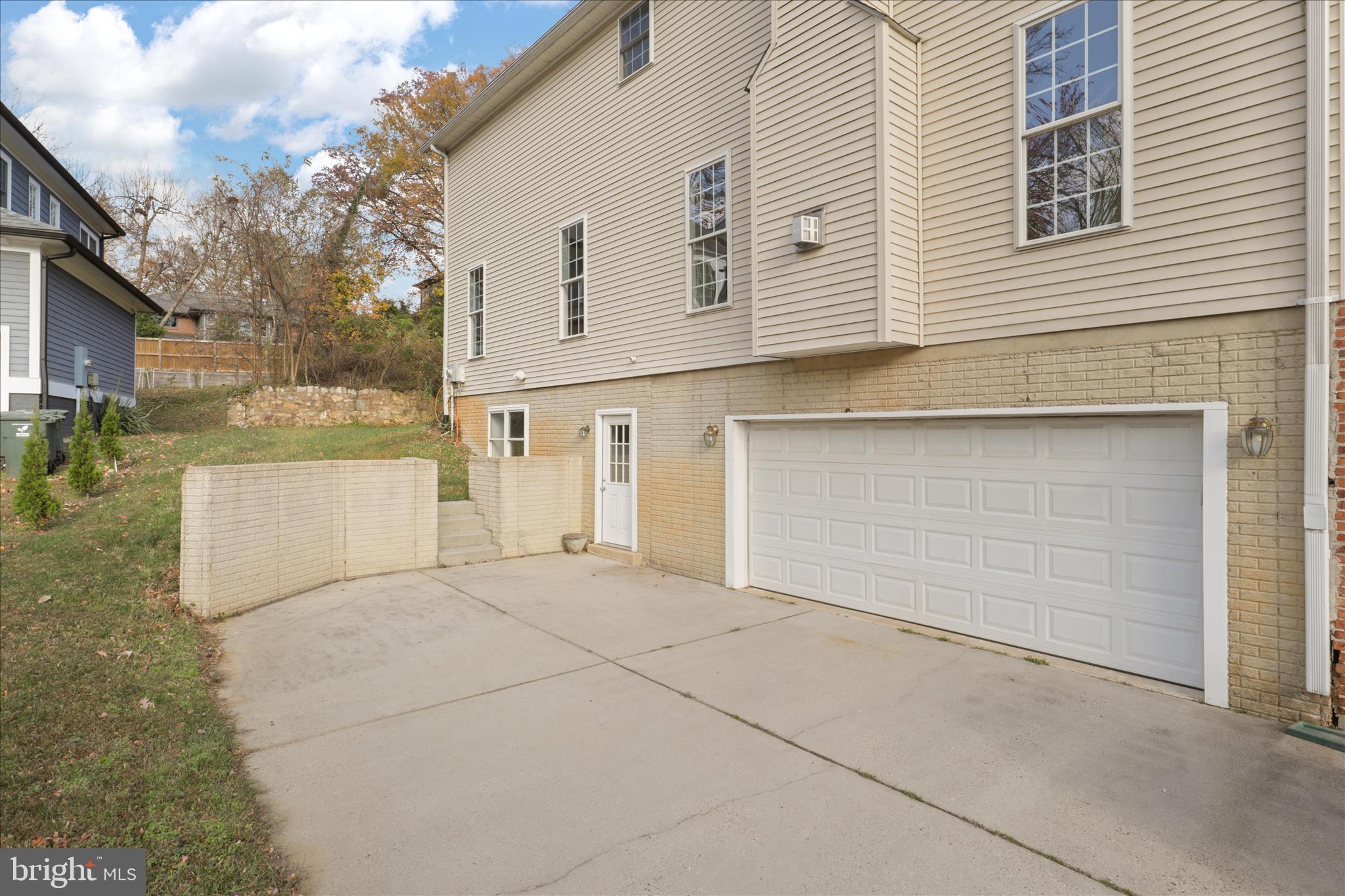 2659 Military Road Arlington, VA 22207 - Photo 4 of 74