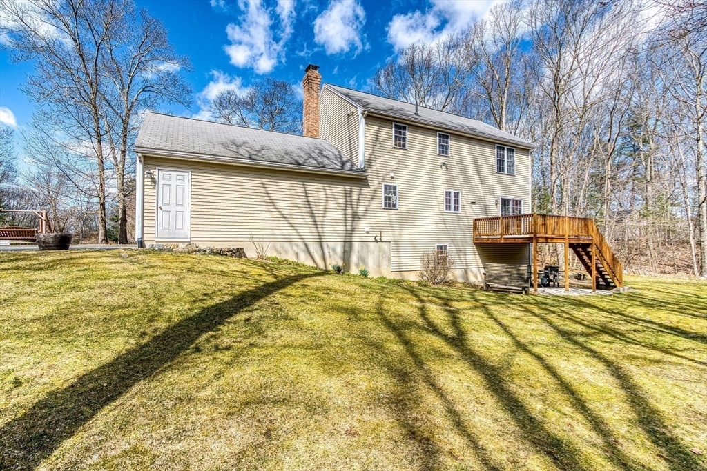 47 Country Road Uxbridge, MA 01569 - Photo 39 of 42 Gallery Image 39