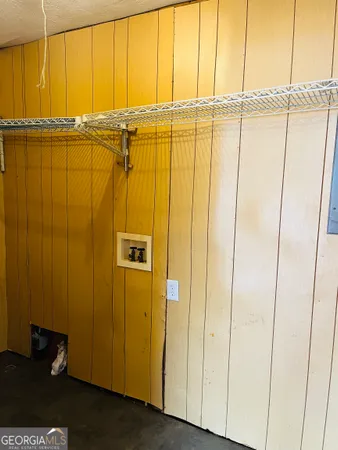 a view of a walk in closet
