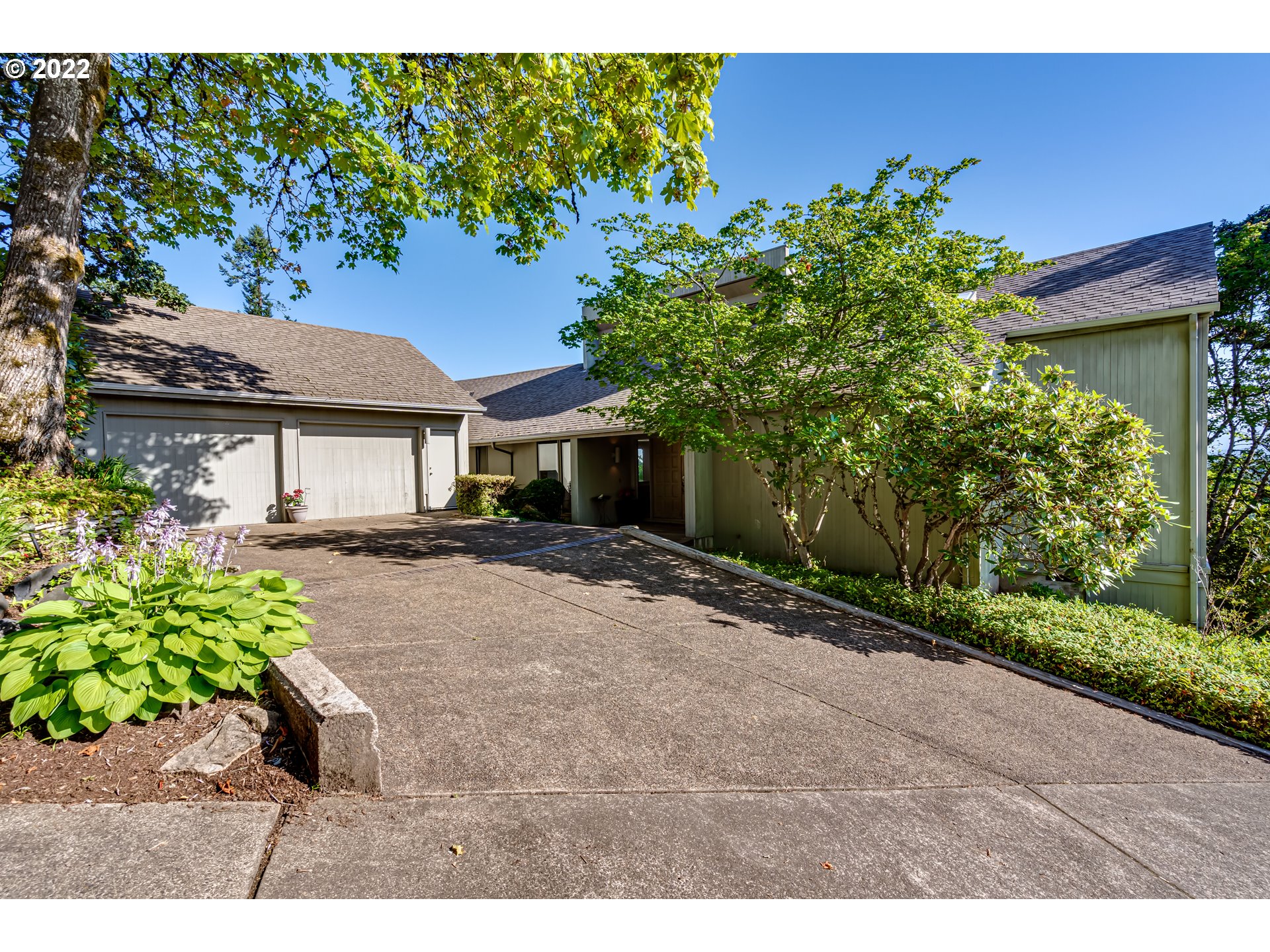 433 Spyglass Drive Eugene, OR 97401 - Photo 2 of 32