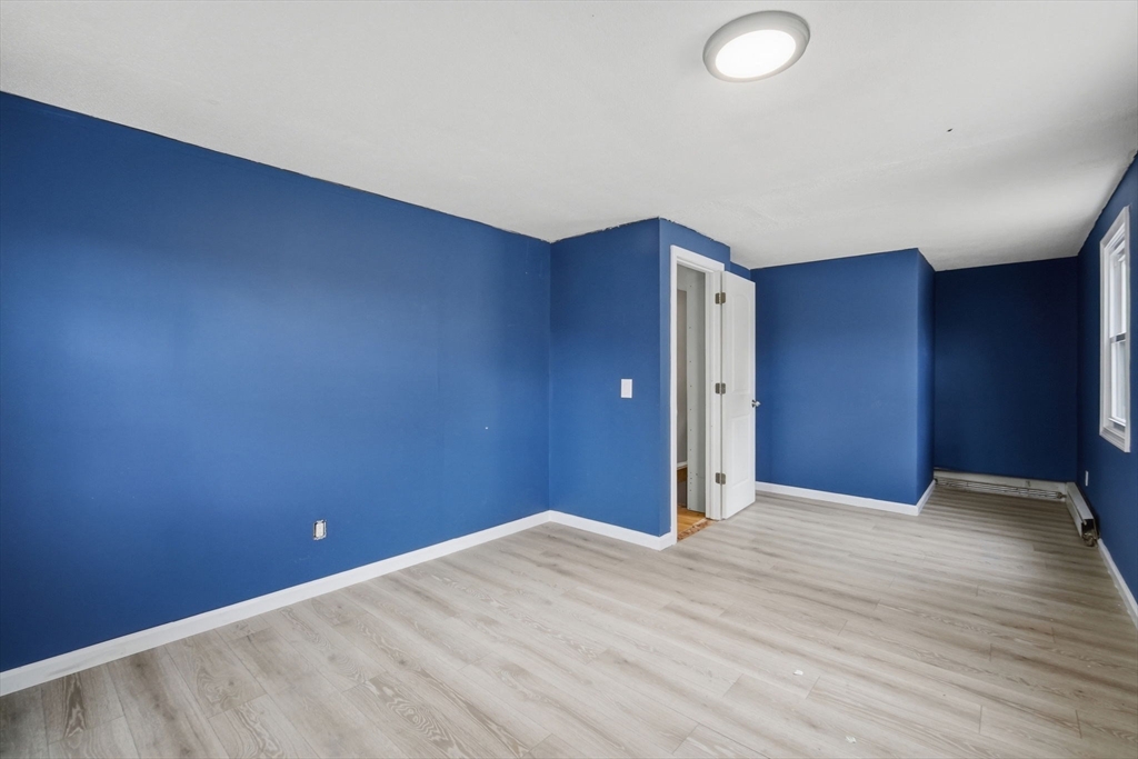 71 Sun Valley Road Holyoke, MA 01040 - Photo 11 of 23