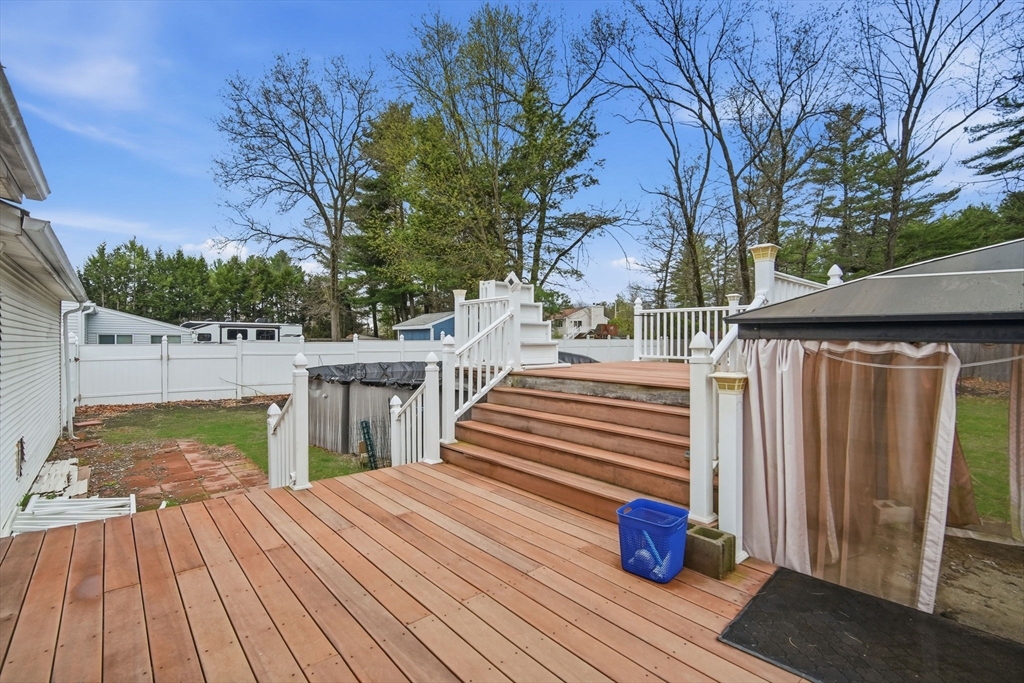 71 Sun Valley Road Holyoke, MA 01040 - Photo 18 of 23