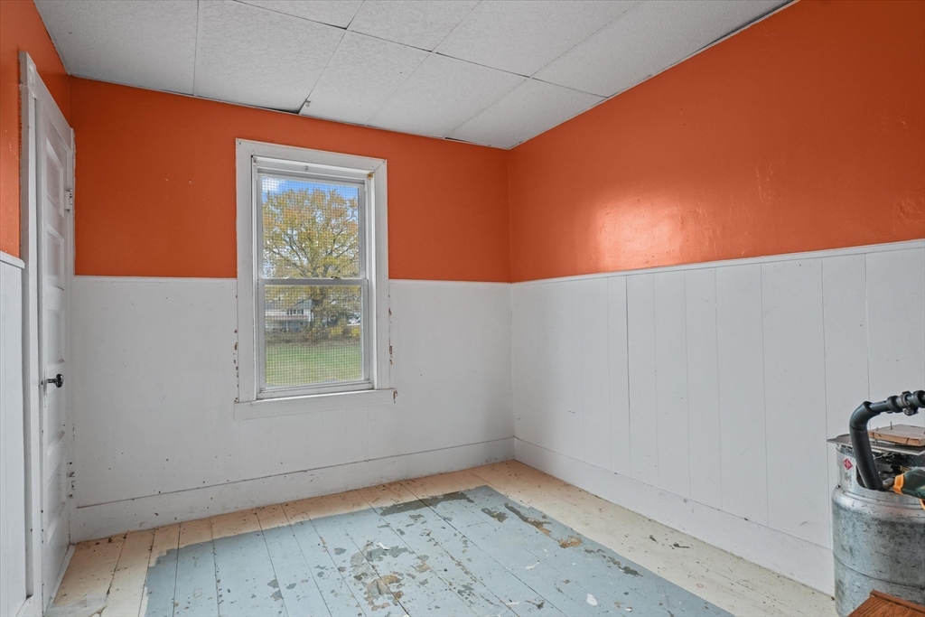 5-7 Arlington Terrace Lawrence, MA 01841 - Photo 31 of 39 a view of room with window