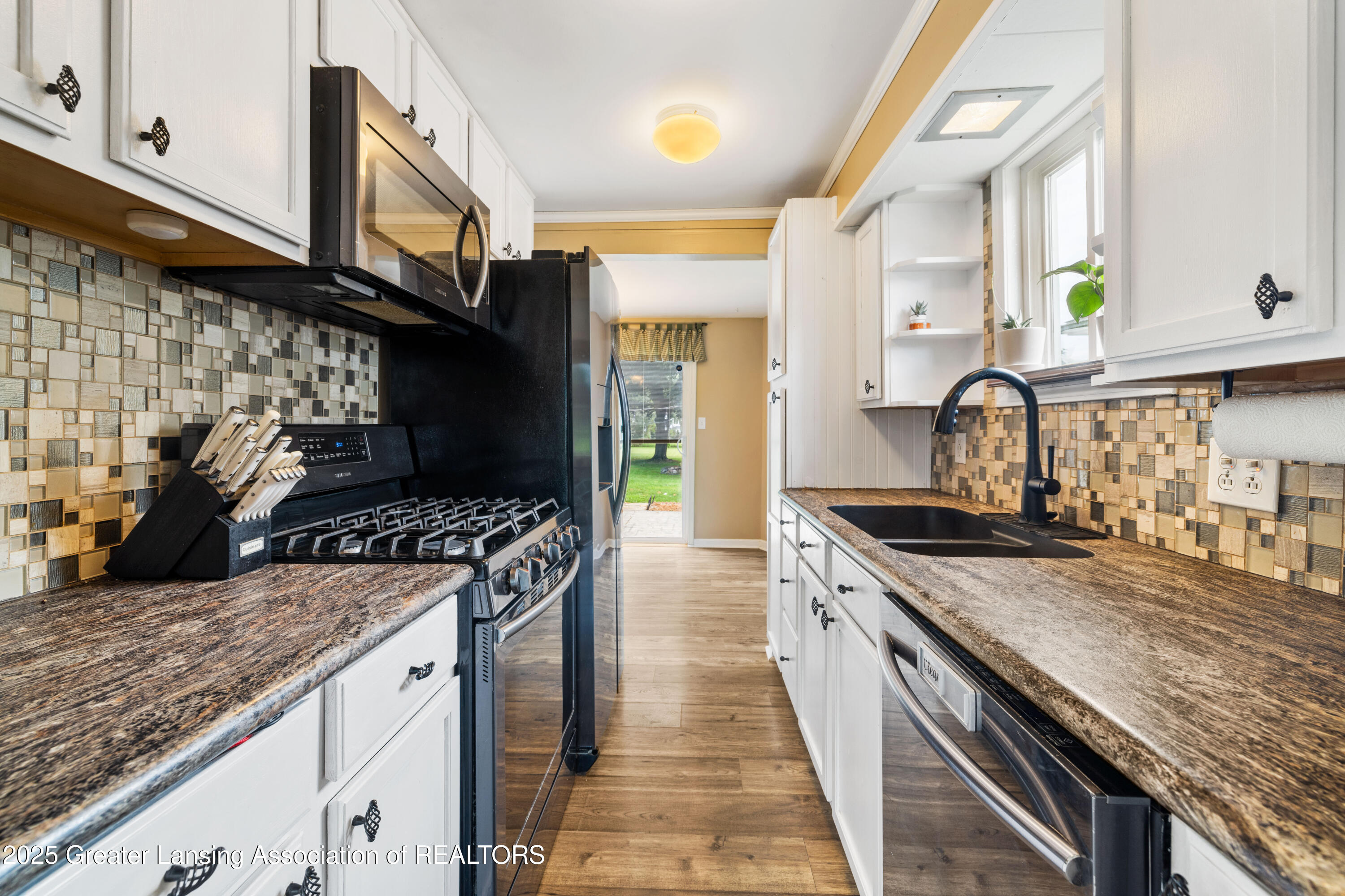 605 Clement Road Lansing, MI 48917 - Photo 15 of 51 AKP-35 (1)