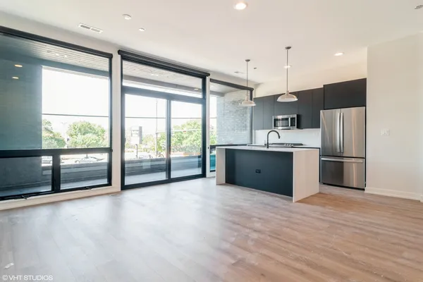$6,000 | 1775 North Clybourn Avenue, Unit 202, Chicago, IL 60614