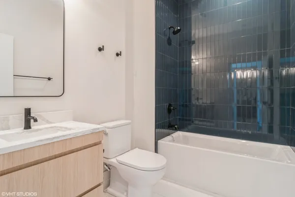 $6,000 | 1775 North Clybourn Avenue, Unit 202, Chicago, IL 60614