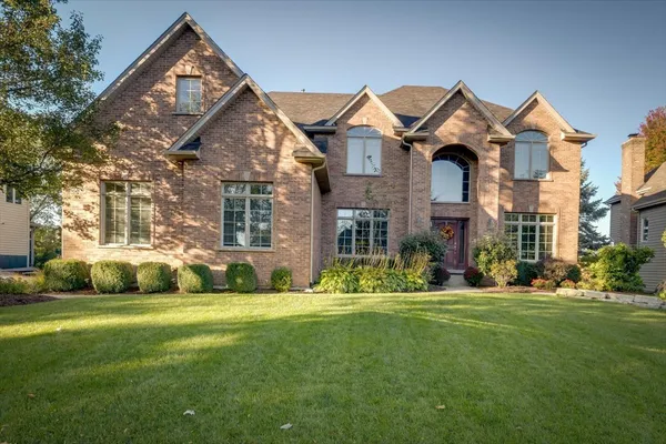 $949,900 | 763 Twin Elms Lane, Batavia, IL 60510