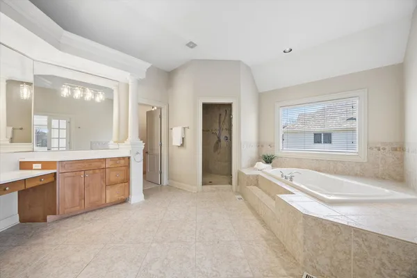 $949,900 | 763 Twin Elms Lane, Batavia, IL 60510