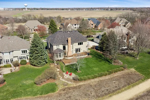 $949,900 | 763 Twin Elms Lane, Batavia, IL 60510