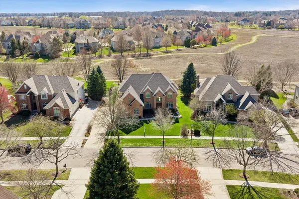 $949,900 | 763 Twin Elms Lane, Batavia, IL 60510