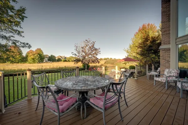 $949,900 | 763 Twin Elms Lane, Batavia, IL 60510