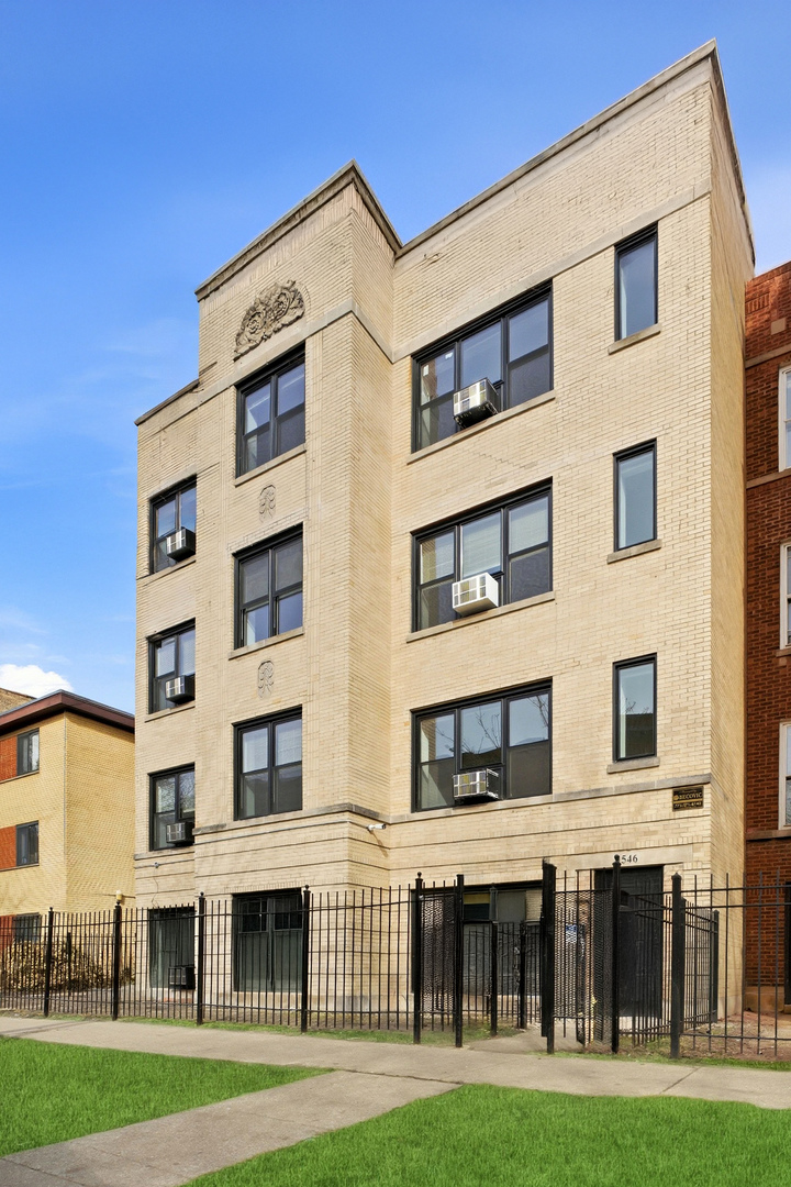 1546 West Jonquil Terrace, Unit 304 Chicago, IL 60626 - Photo 1 of 9