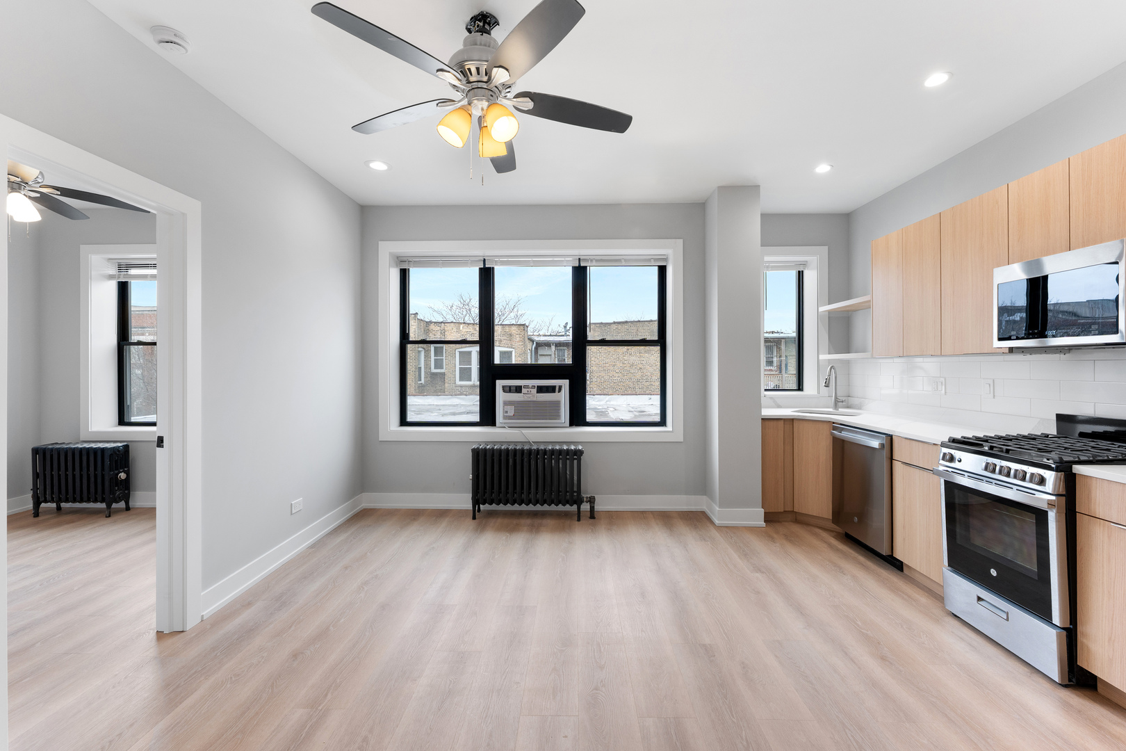 1546 West Jonquil Terrace, Unit 304 Chicago, IL 60626 - Photo 3 of 9
