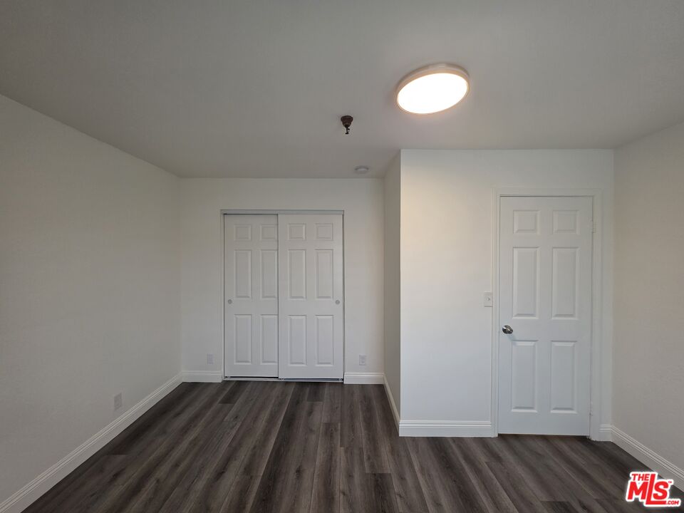 3204 139th Street, Unit 6 Hawthorne, CA 90250 - Photo 26 of 37 a view of wooden floor