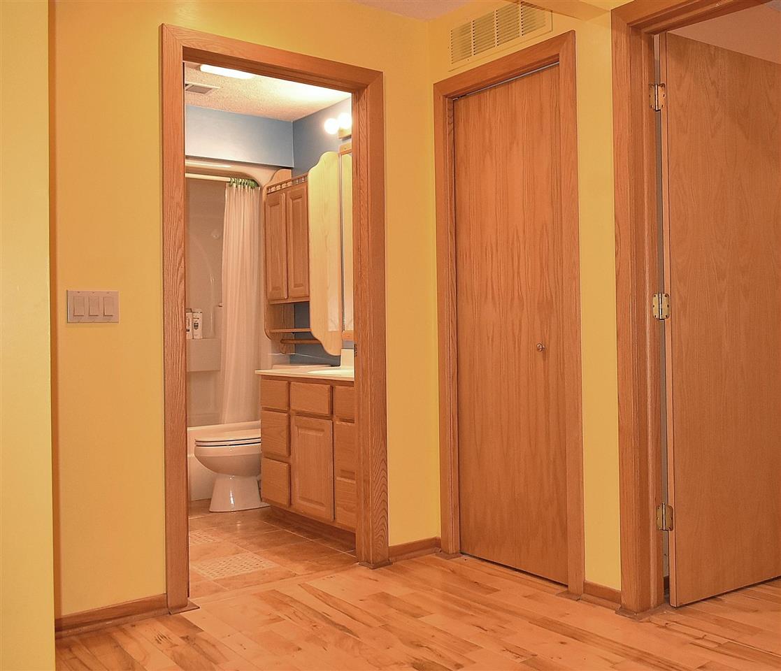 6554 Mission Ridge Traverse City, MI 49686 - Photo 22 of 29 1892014-21.JPG