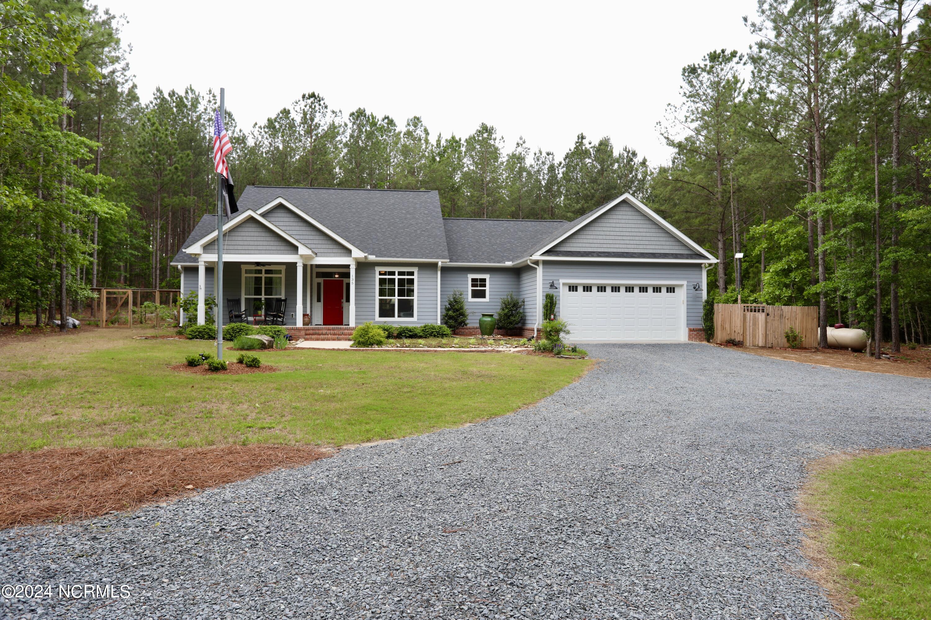 135 Autumn Ridge Lane Aberdeen, NC 28315 - Photo 2 of 78 023A9446