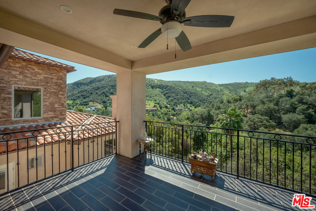 47 Buckskin Road Bell Canyon, CA 91307 - Photo 25 of 62