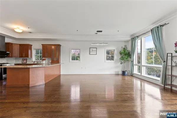 $5,400 | 1600 Kaufers Lane, Unit 4, Fort Lee, NJ 07024