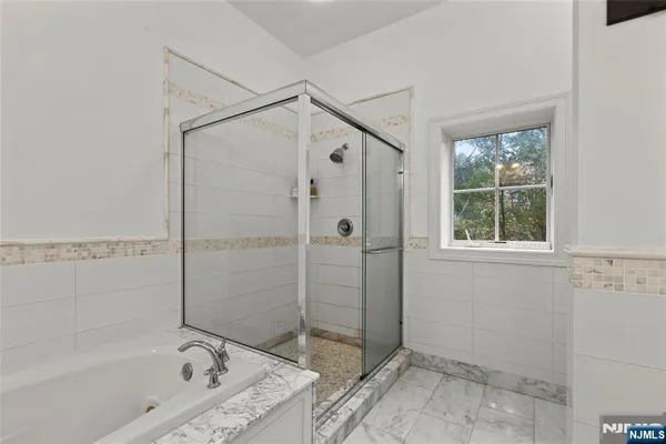 $5,400 | 1600 Kaufers Lane, Unit 4, Fort Lee, NJ 07024