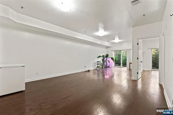 $5,400 | 1600 Kaufers Lane, Unit 4, Fort Lee, NJ 07024