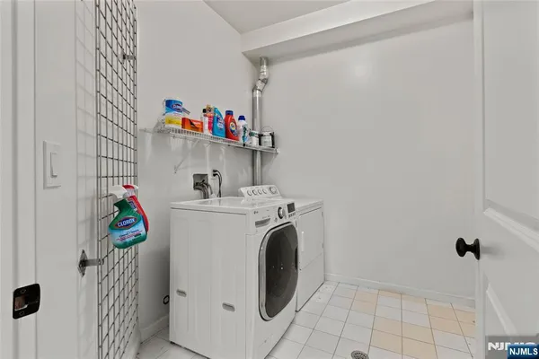 $5,400 | 1600 Kaufers Lane, Unit 4, Fort Lee, NJ 07024