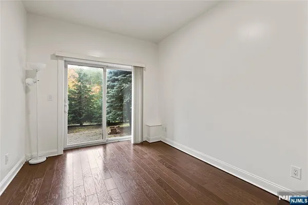 $5,400 | 1600 Kaufers Lane, Unit 4, Fort Lee, NJ 07024